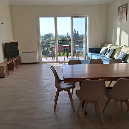 Elia Acharavi * Acharavi (Corfu)