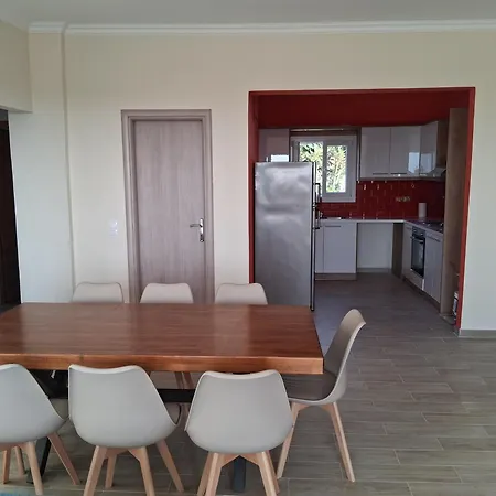 Elia Acharavi ヴィラ アカラヴィ